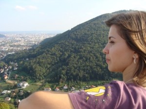 Ioana Gavenea am Schöckl mit Blick auf Graz