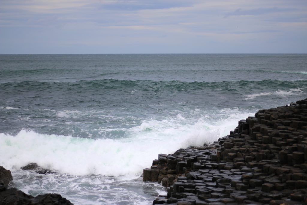 Raue See am Giant's Causeway