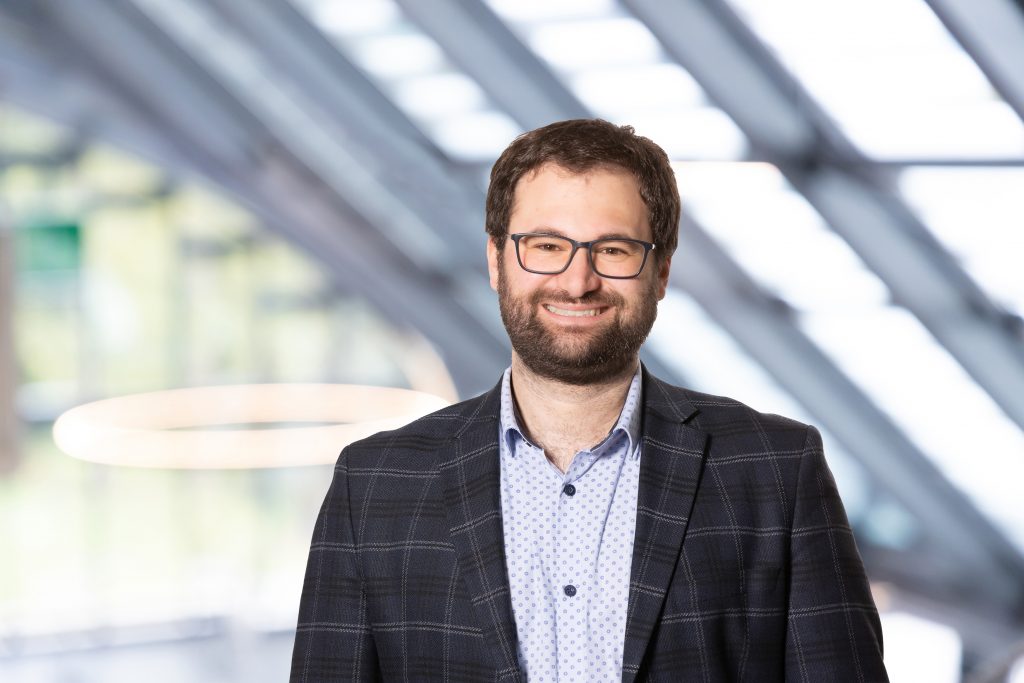 Portraitfoto Bernhard Fuchs