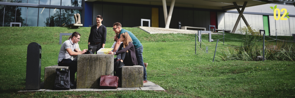 Nachhaltigkeitsbeirat FH CAMPUS 02_Studis im Grünen_Headerbild