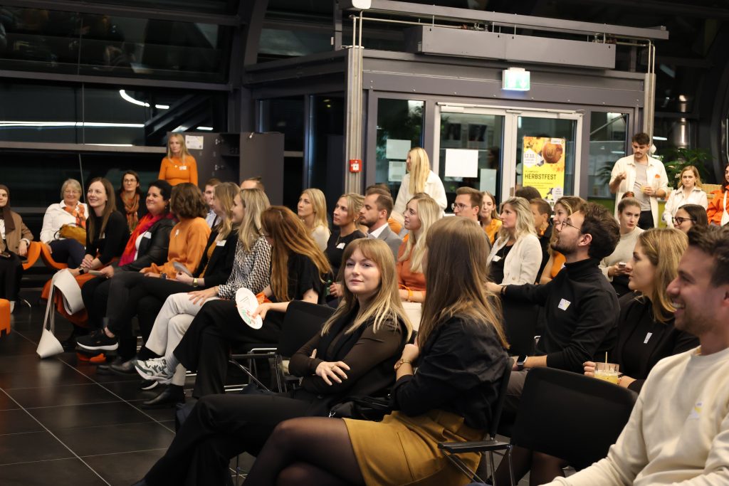 Department Marketing & Sales Peer Club Fete Orange Alumnitreffen