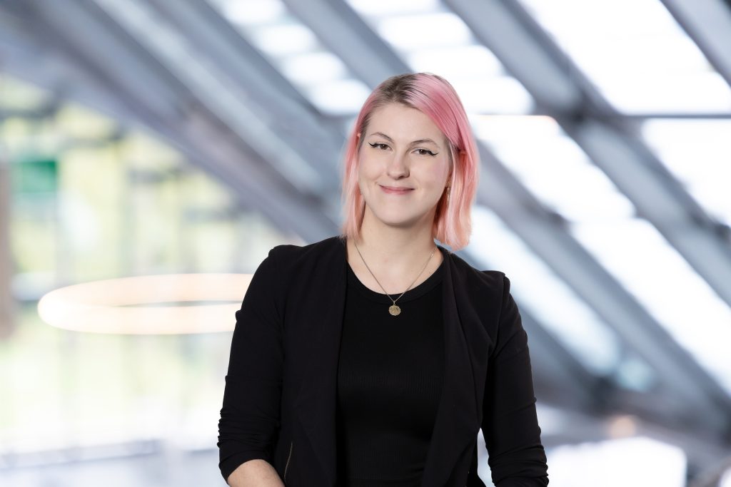 Porträtfoto von Melanie Stifter