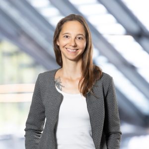 Porträtfoto von Angelika Riedl